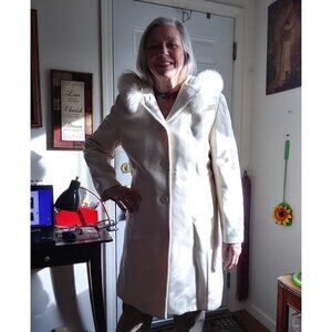 Women's sz 14 NEW White Wool Coat w/Genuine Fox Trim on Hood